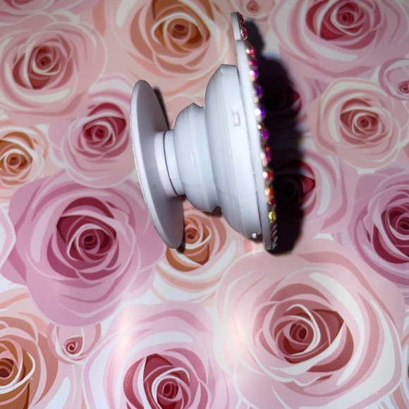 Bling Heart Shaped Phone Grip - Picture 2 of 3